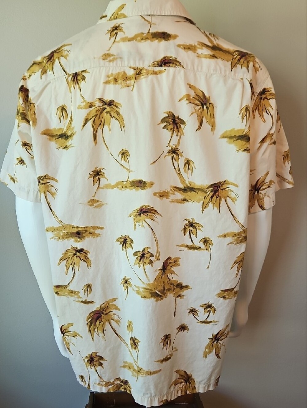Men's Short-Sleeve Palm Print Button-Down Shirt - Cream & Yellow - Picture 5 of 7